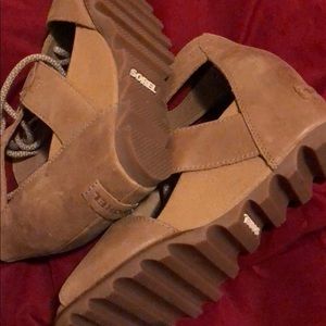Sorel lace heels